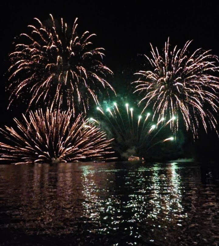 Lake Toya Long Run Fireworks Festival-洞爷湖町必去景点