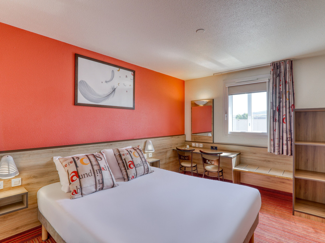 Ace Hotel Clermont-Ferrand La Pardieu主图