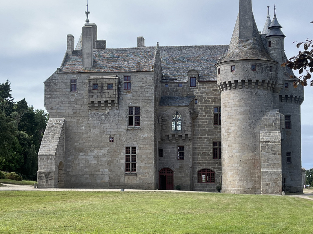 Chateau de Kerouzere-西比里必去景点