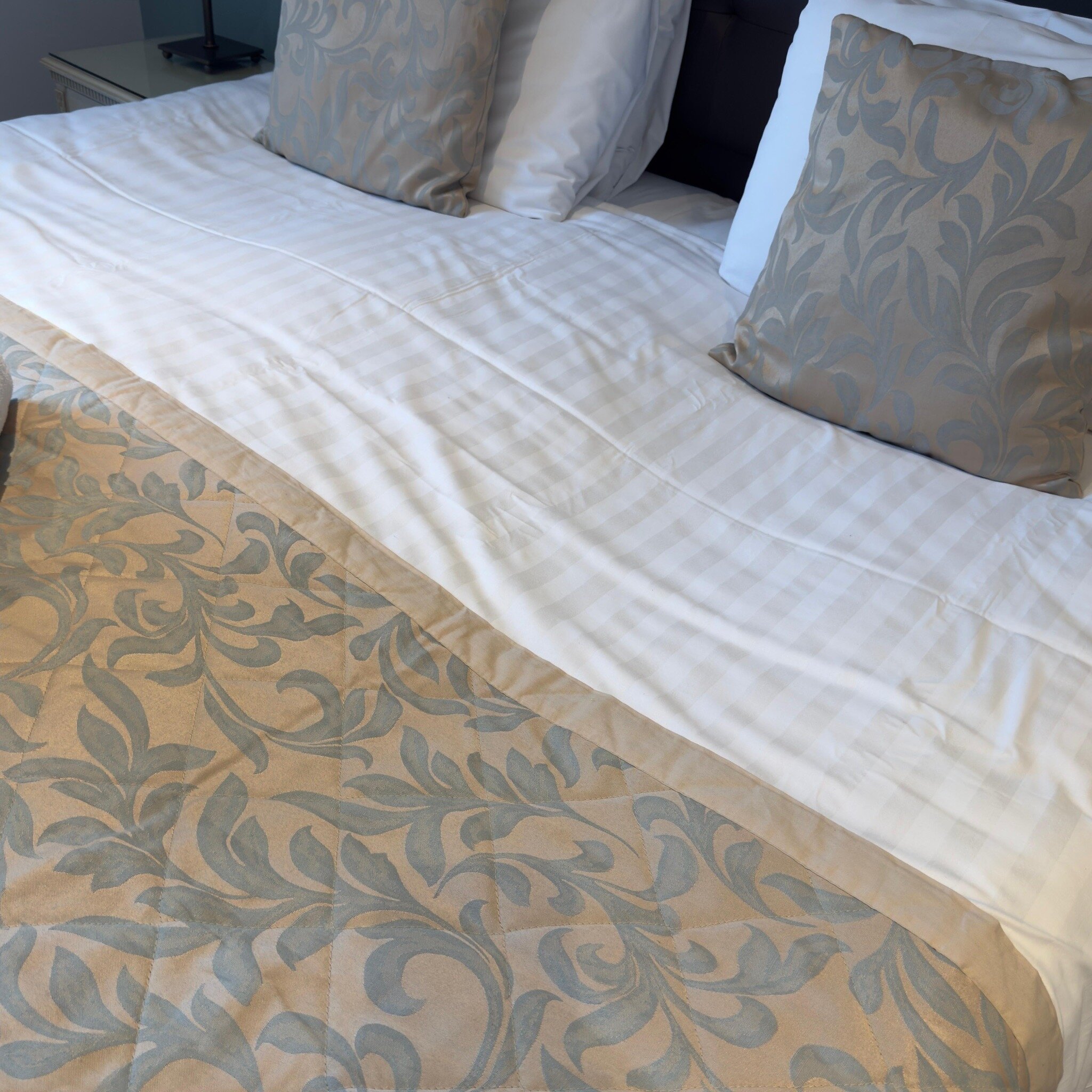 Trenython Manor-官方