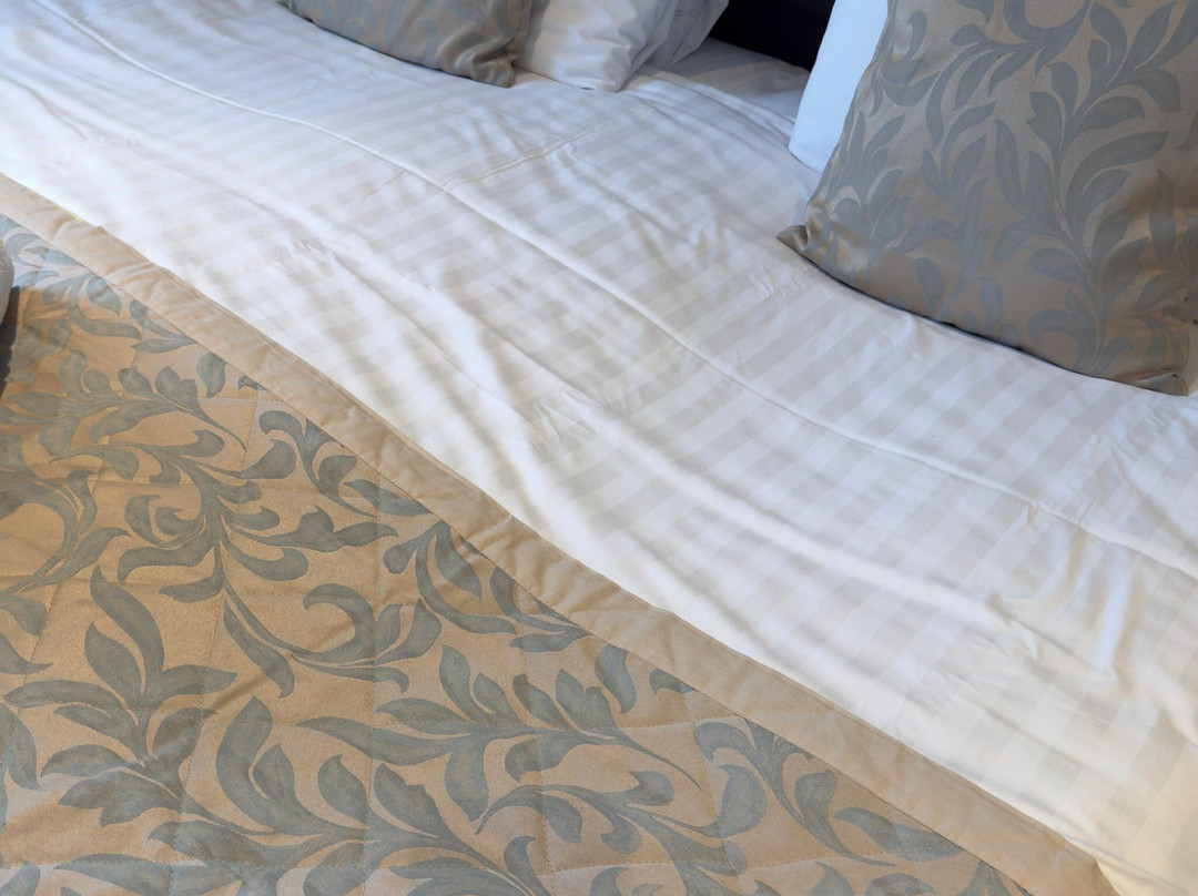 Trenython Manor主图