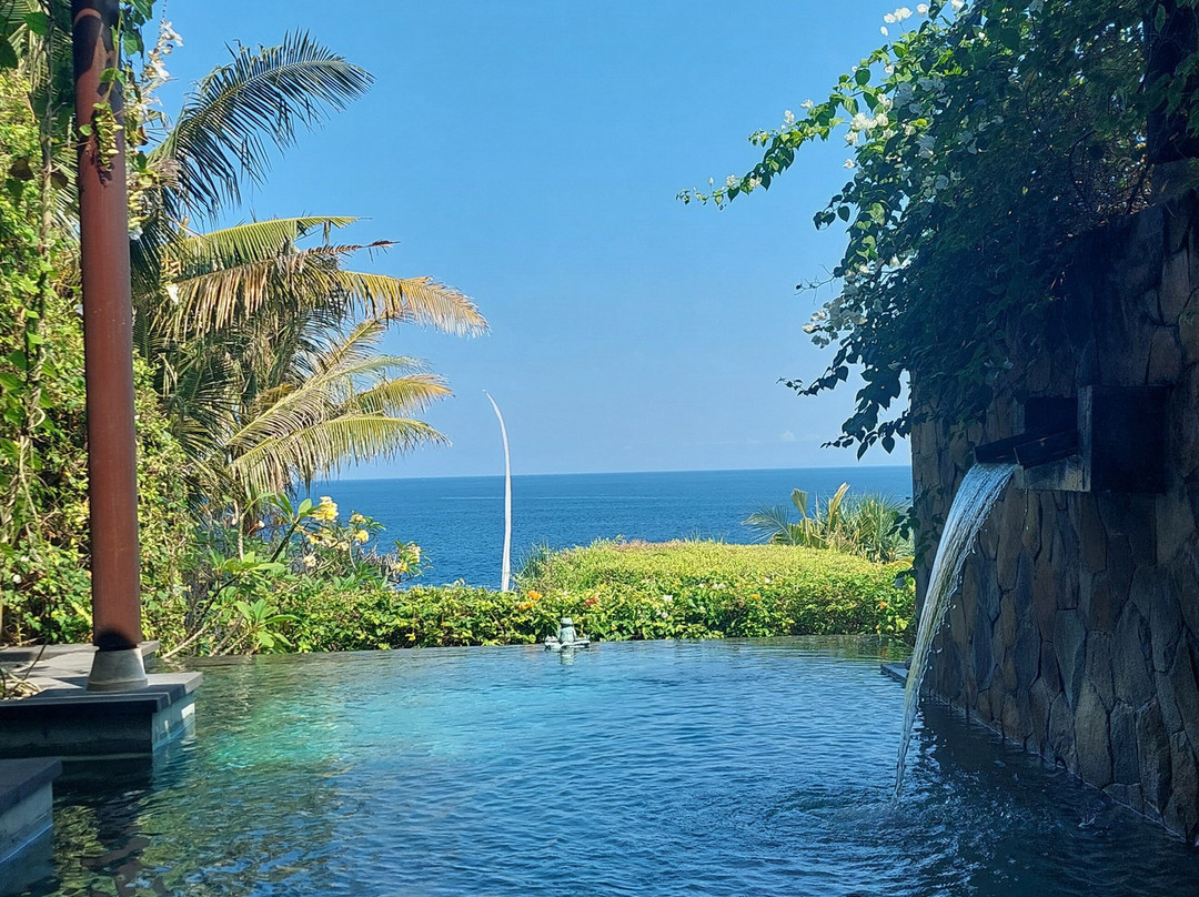 巴厘岛申雅塔别墅度假酒店主图