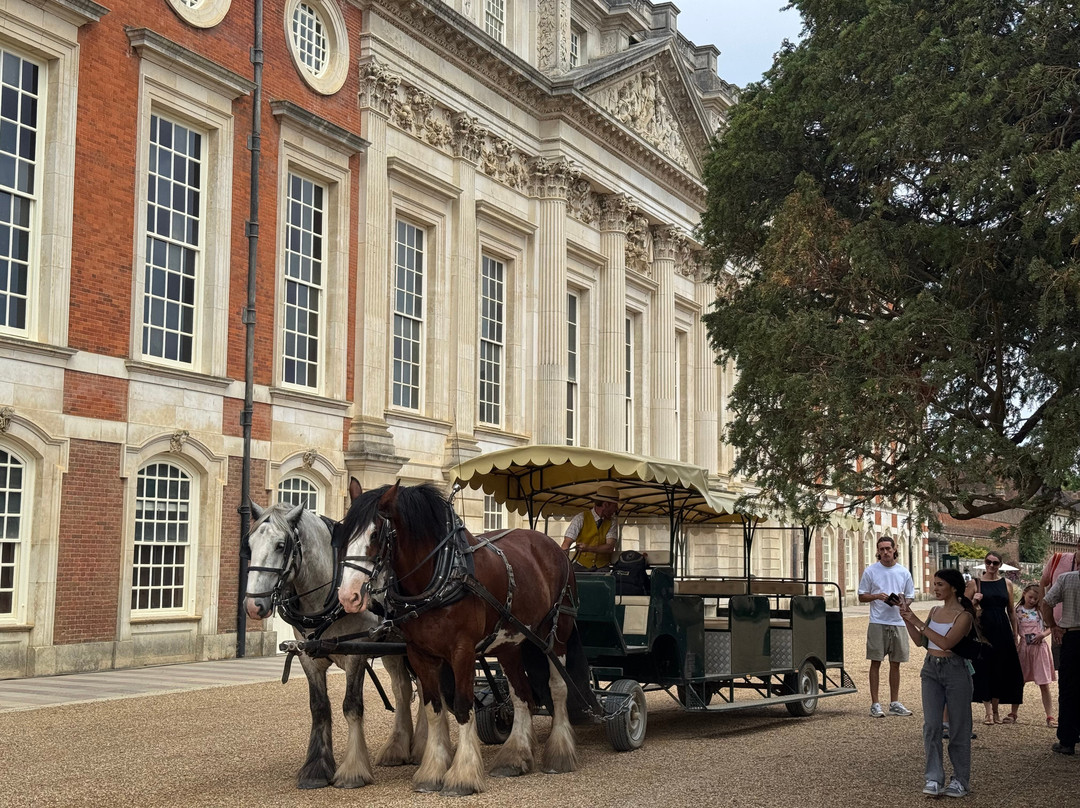 Hampton Court Park-East Molesey必去景点
