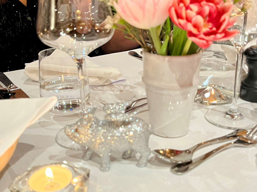 阿布里司酒店主图