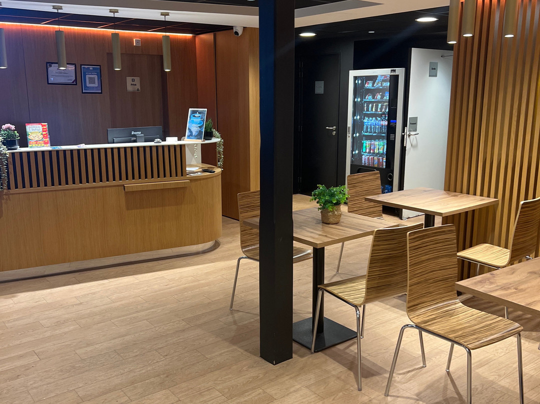 阿可纳皮耶尔拉耶酒店