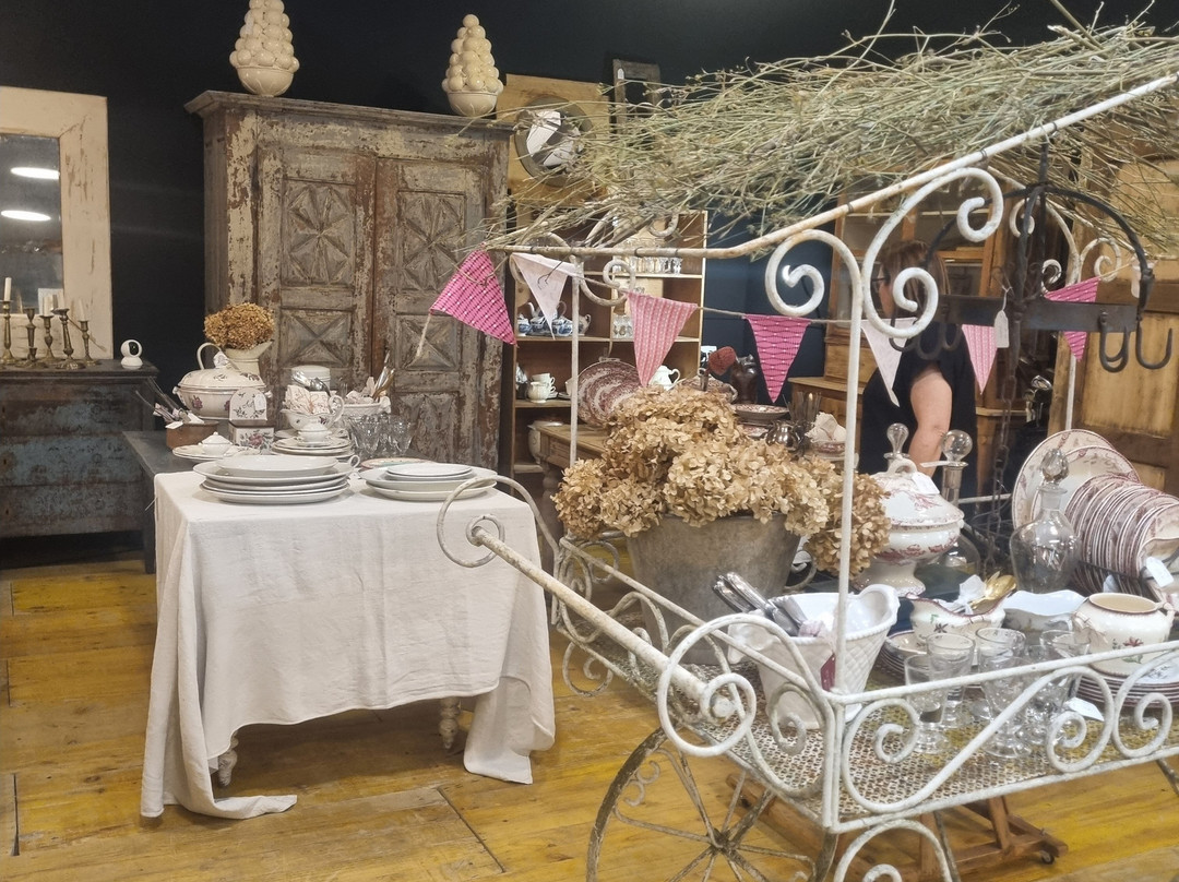 Antic Village-la Bisbal d'Emporda必去景点