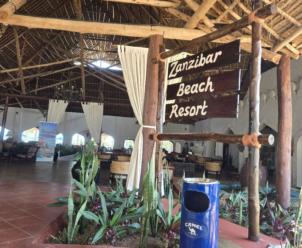 桑给巴尔海滩度假酒店主图