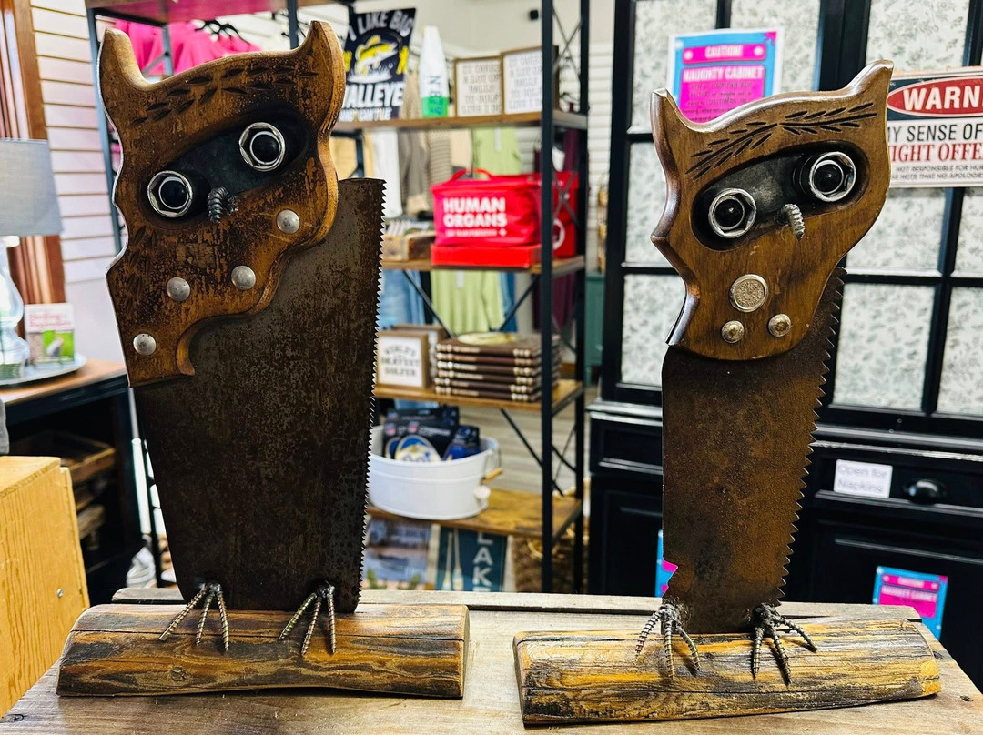 Salvage Sisters, A Repurposed Store-Baxter必去景点