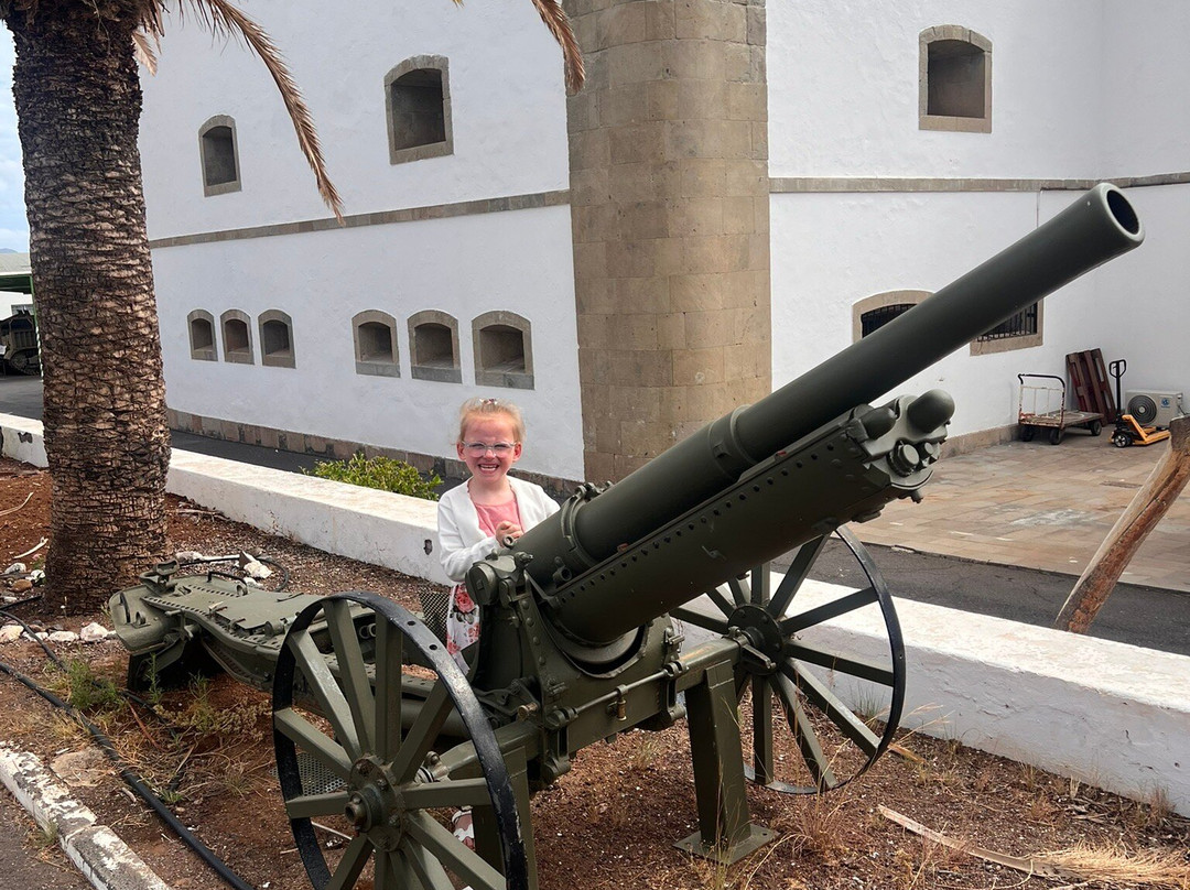 Museo Historico Militar de Canarias-圣克鲁斯-德特内里费必去景点