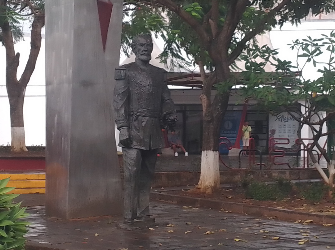 monument of Tomas Guardia-阿拉辉拉必去景点