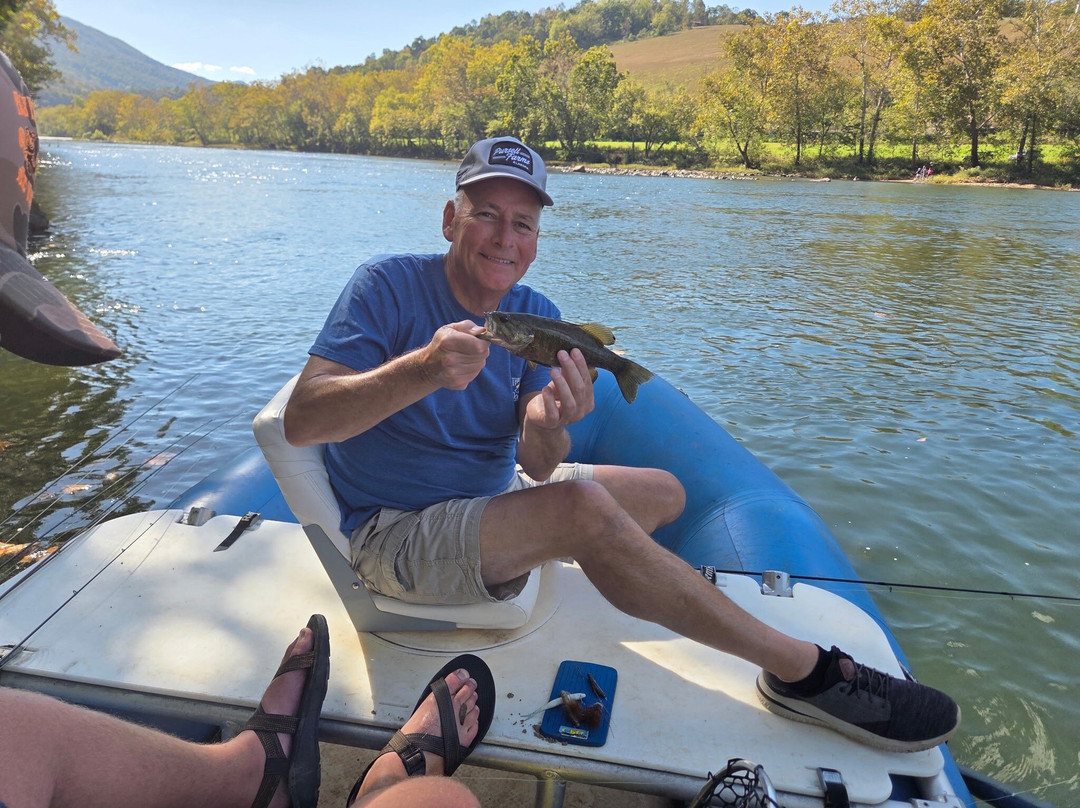 Tangent Outfitters - Day Tours-Pembroke必去景点