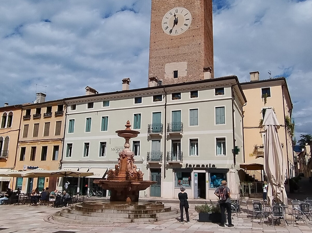 Piazza Garibaldi-巴萨诺－德尔格拉帕必去景点