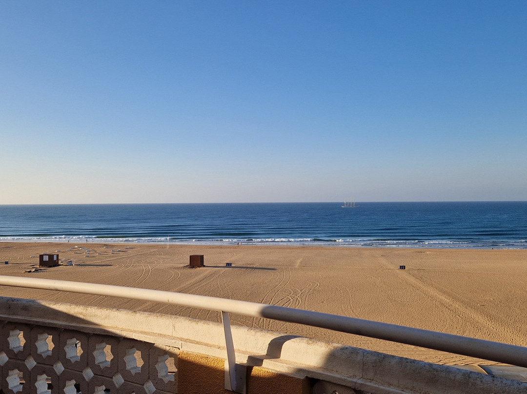 AP Oriental Beach Hotel主图