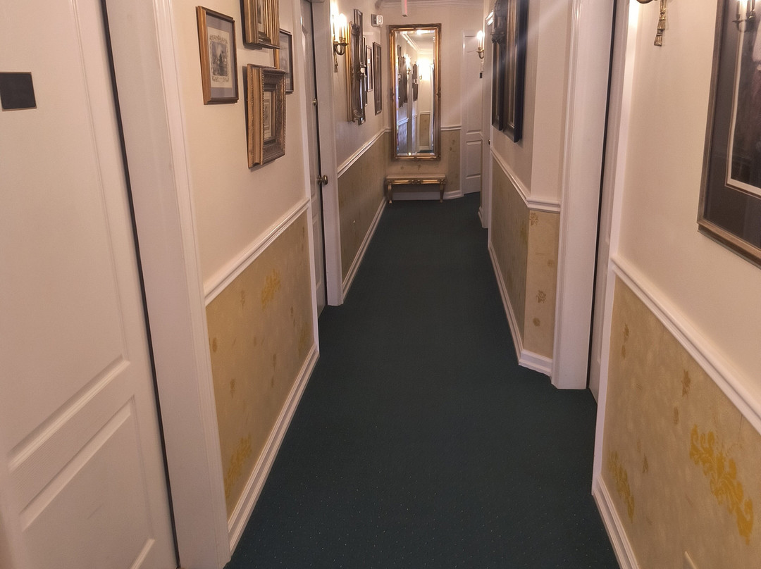 The Cypress Inn主图