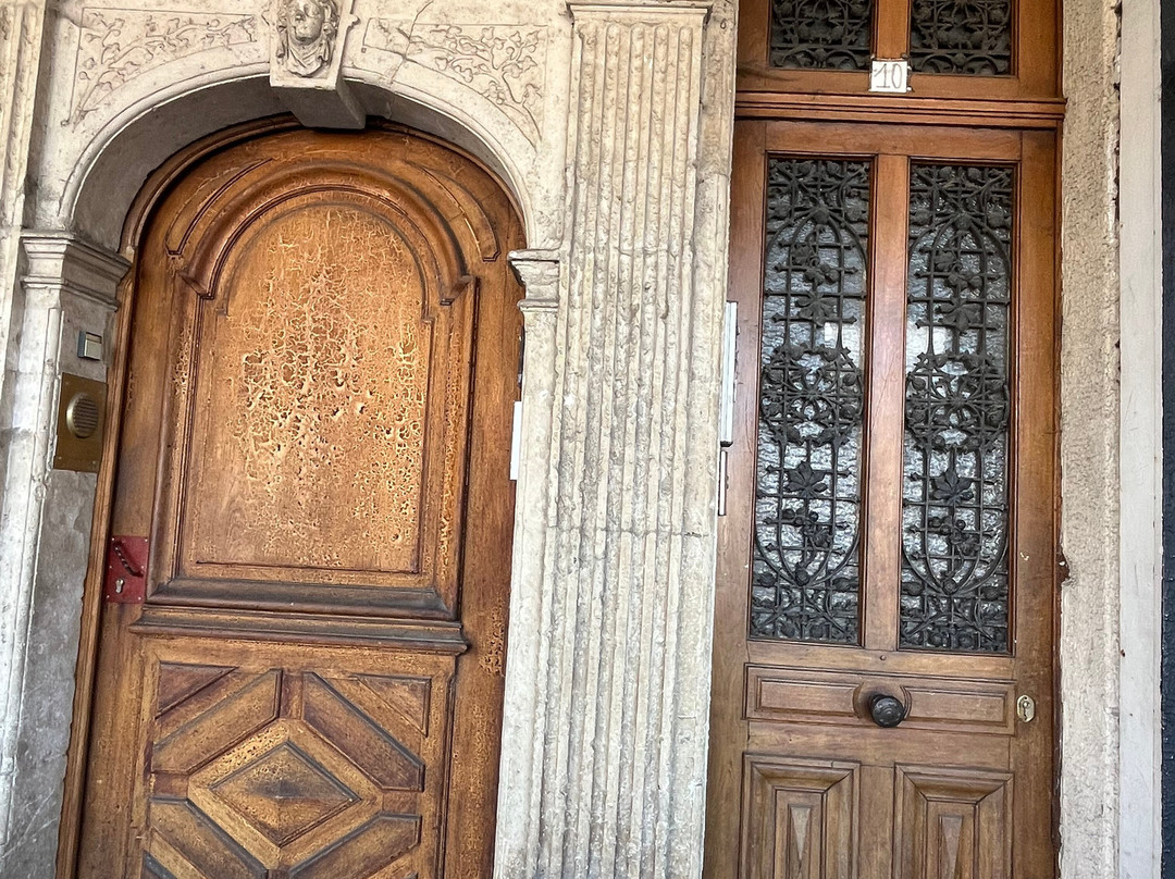 Place Duroc-蓬塔穆松必去景点