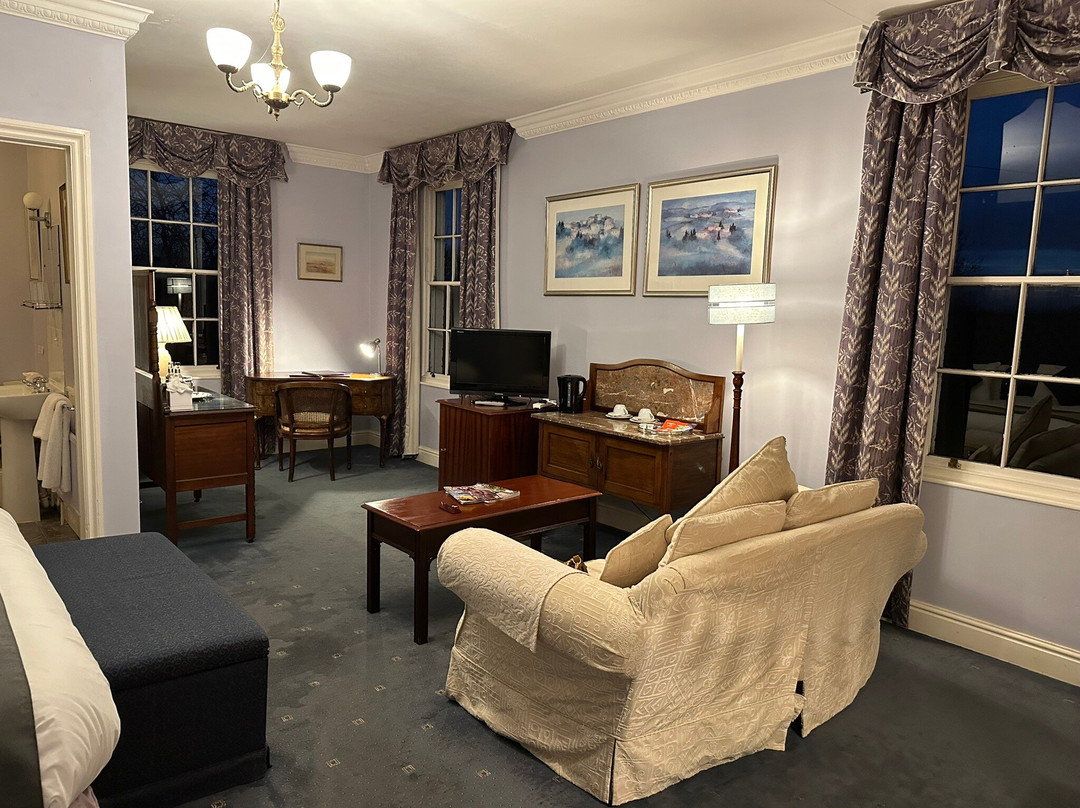 Corse Lawn House Hotel主图