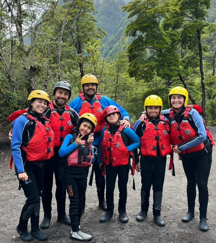 River Friends / Escuela & expediciones-巴拉斯港必去景点