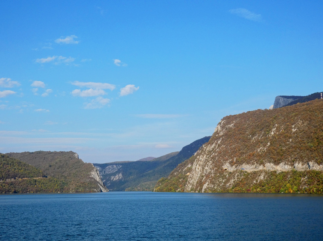 Statue of King Decebalus-Dubova必去景点