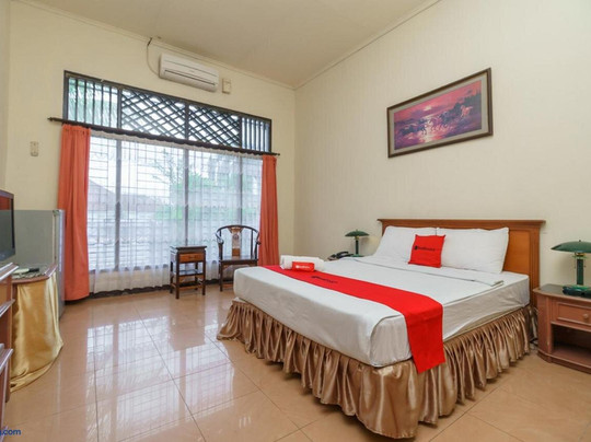 RedDoorz Near Transmart Pangkal Pinang