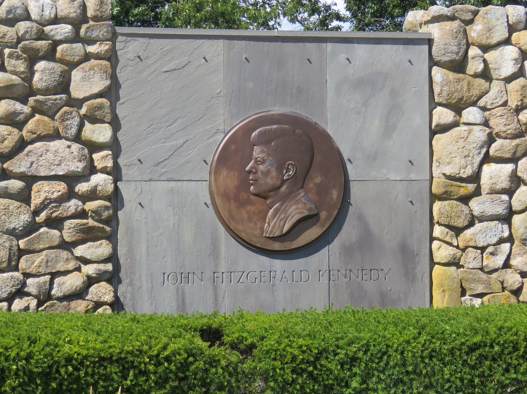 Veterans Memorial Park-海恩尼斯必去景点