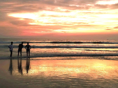 Sarvaguna Yoga-Meditation School-雅高达必去景点