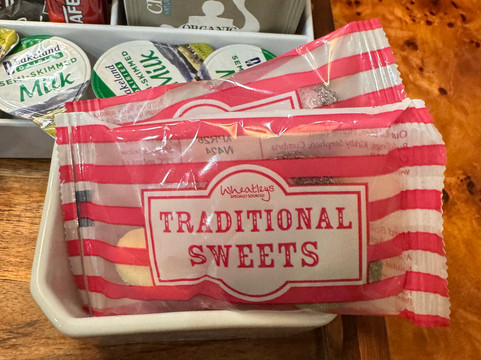 莱恩斯酒店主图