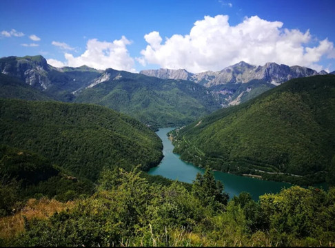 Lago Di Vagli-Vagli Sotto必去景点
