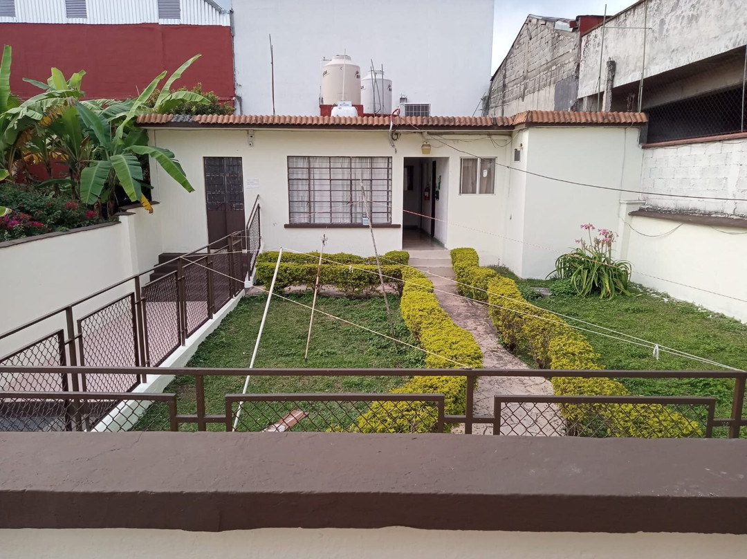 科尔多瓦里波套房酒店主图