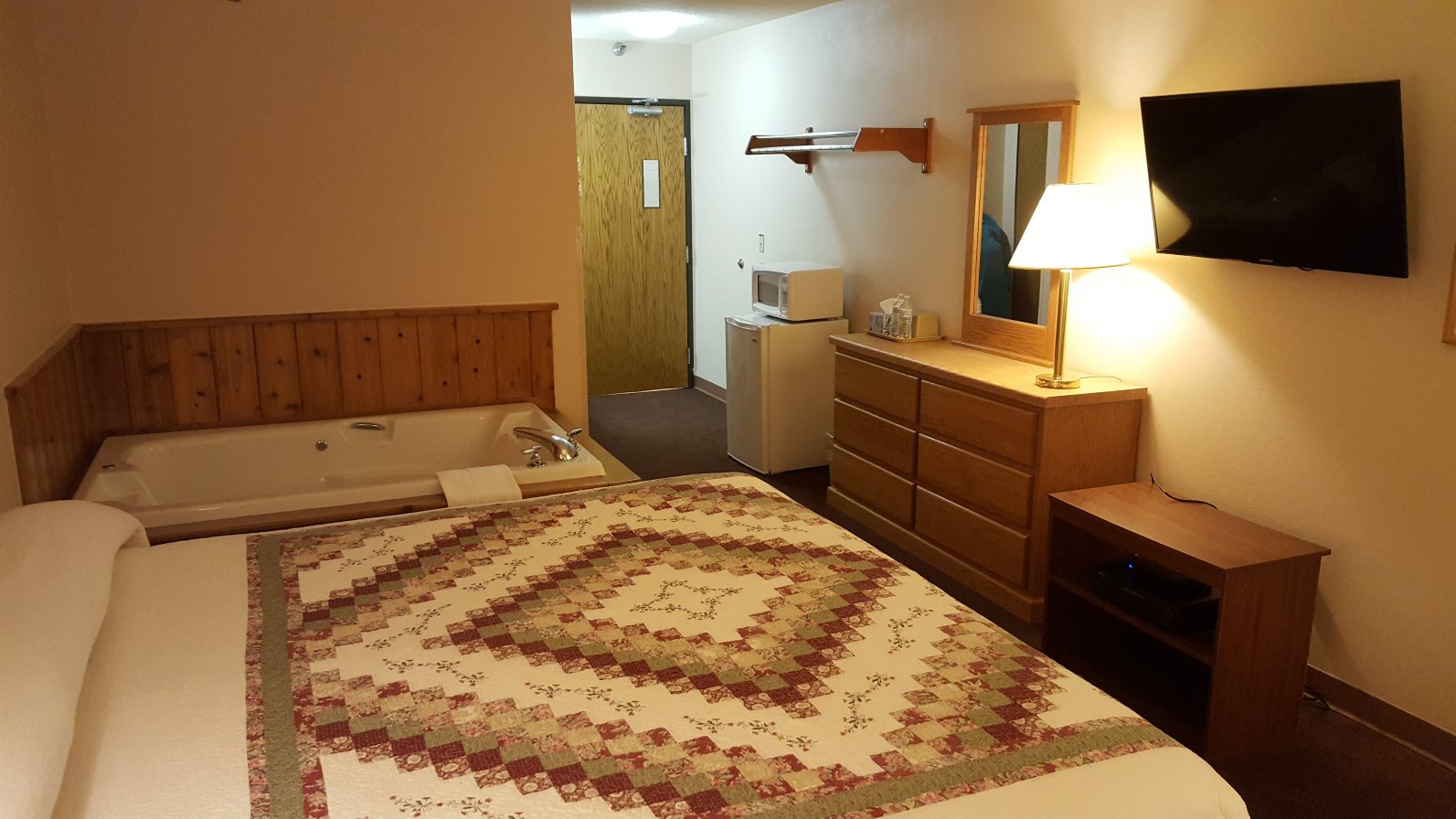 芝加乌刚湖畔旅馆-客卧