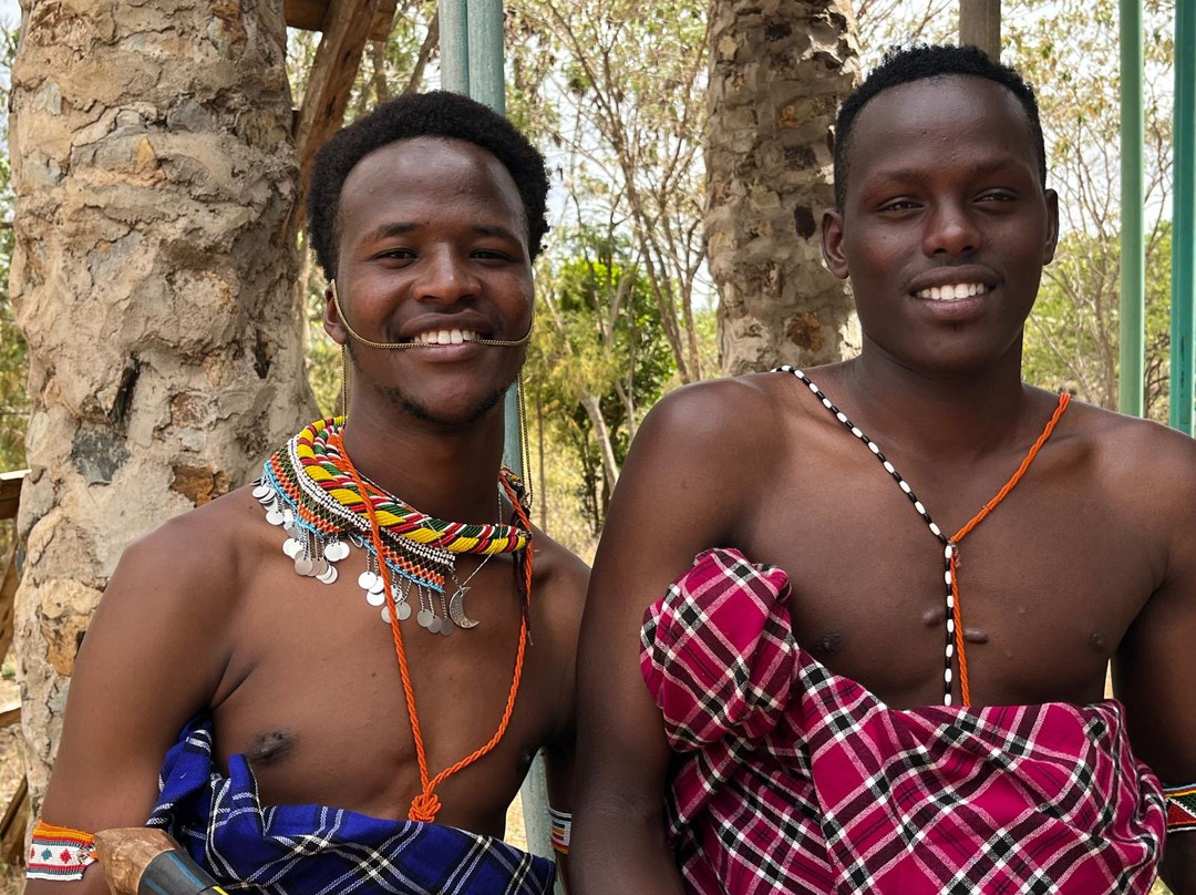 Ngari Hill Ecolodge主图