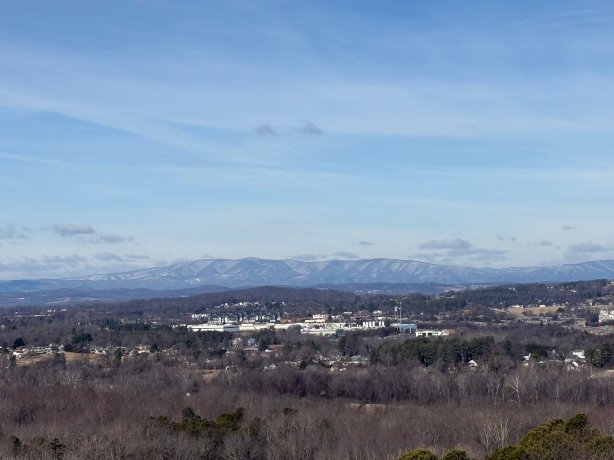 艾里斯家庭旅馆-官方