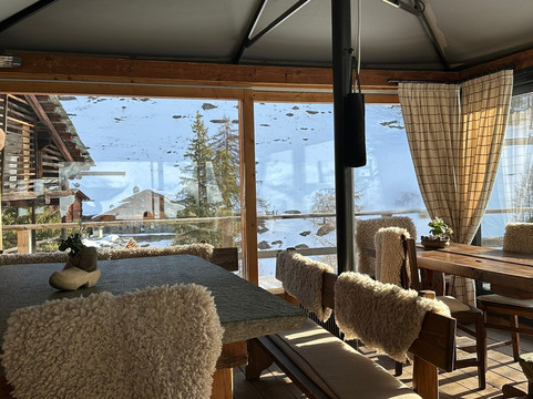 玛斯克纳吉酒店主图