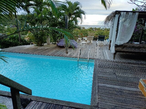 Ali-Naïs Location主图