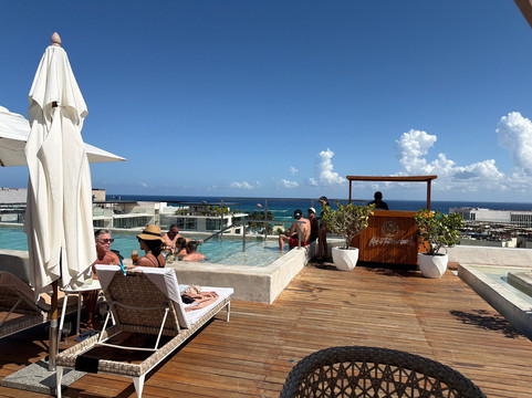 The Roof 28 - At The Reef 28-普拉亚德尔卡曼必去景点