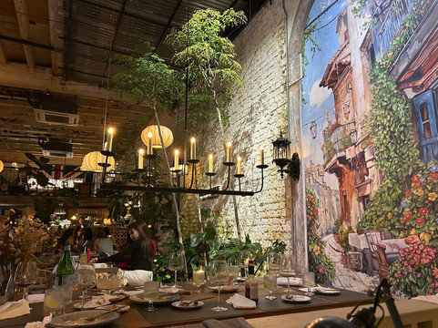 The YardHouse Kitchen Cafe & Bar主图