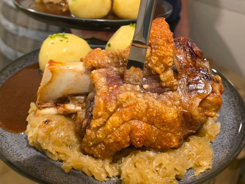 帕斯特酒店主图