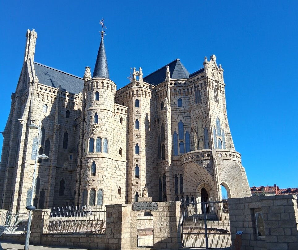 Palacio De Gaudí-阿斯托佳必去景点