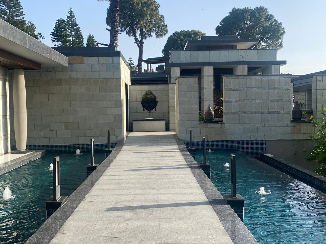 莫克沙喜马拉雅温泉度假村主图