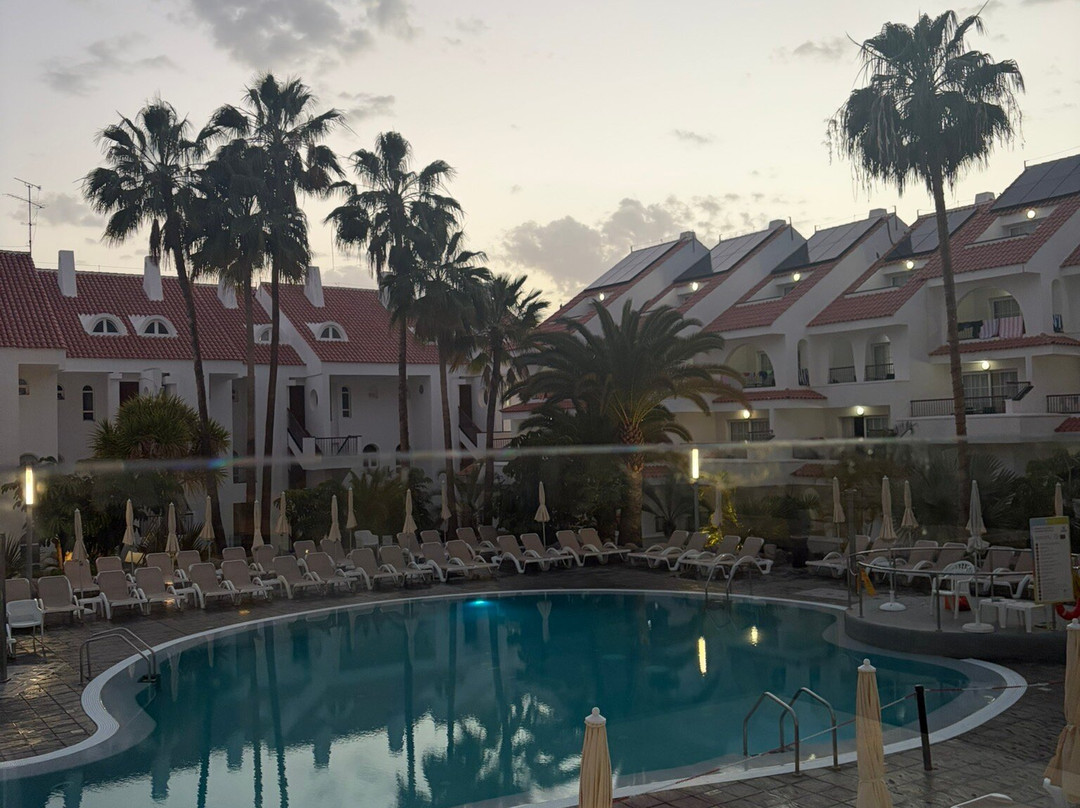 天堂公园趣味时尚酒店主图