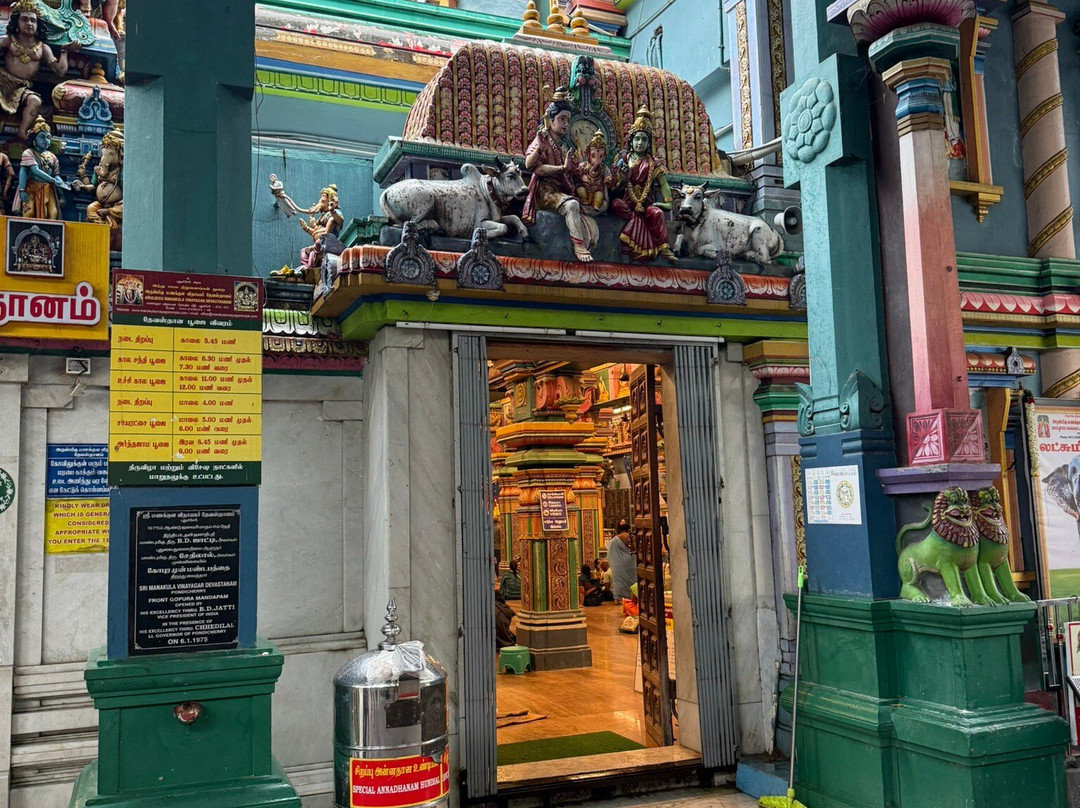 Arulmigu Manakula Vinayagar Temple-朋迪榭里必去景点