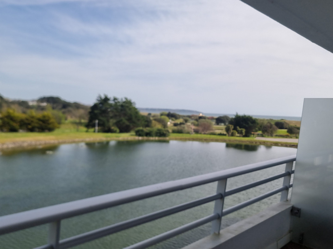 美丽华拉西加尔海水浴及 Spa 酒店主图