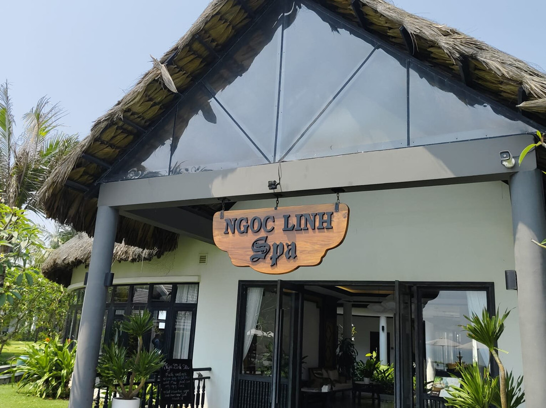 会安布利斯海滩度假村及康体中心主图