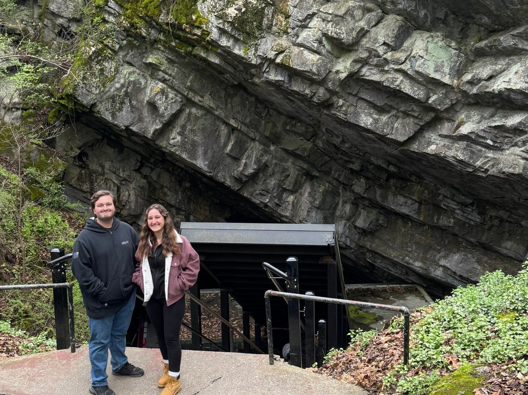 Penn's Cave & Wildlife Park-中心大厅必去景点