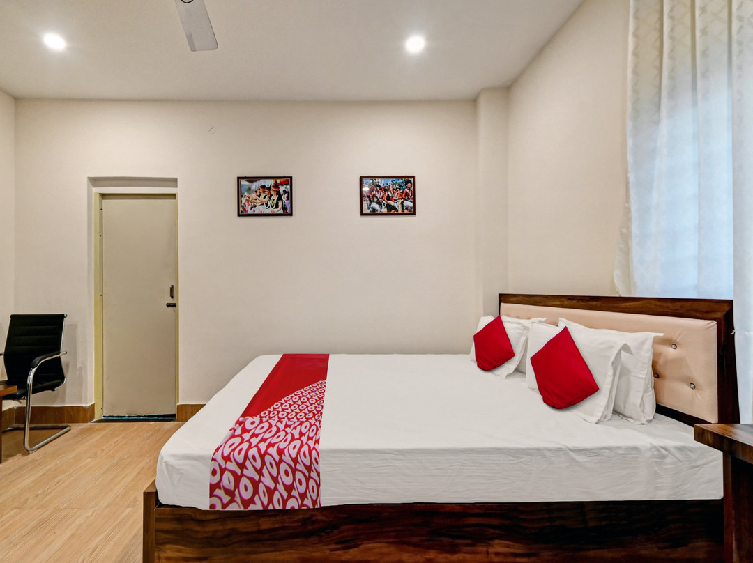 Hotel O Axom Inn