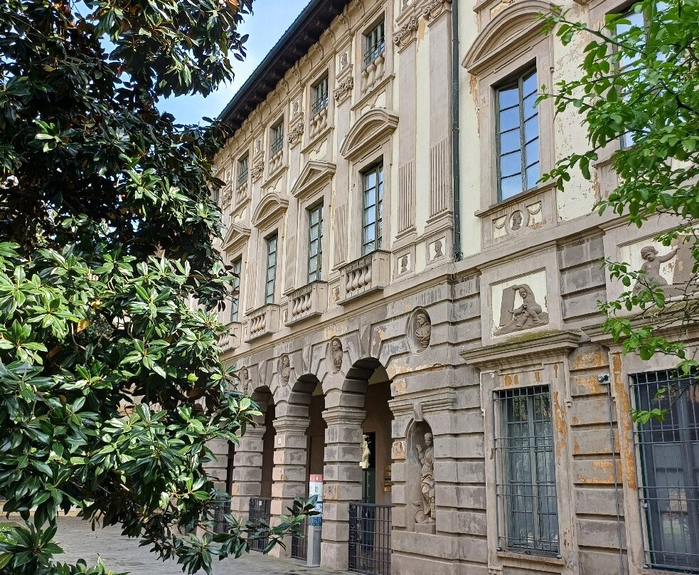 Piazza Leonardo da Vinci-帕维亚必去景点