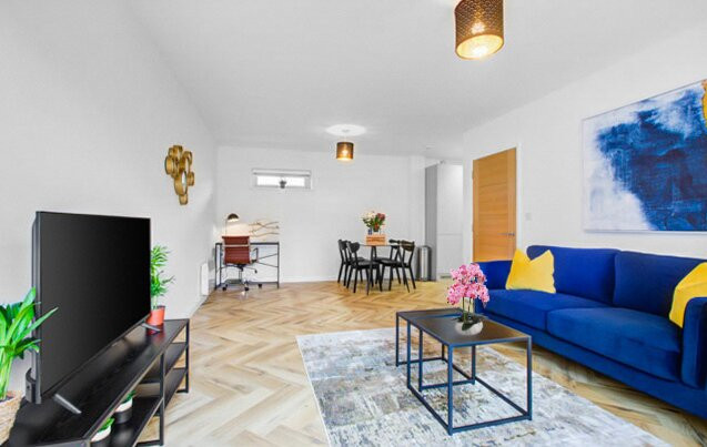 Hybrid Resi - Mitcham Close to Tooting and Wimbledon