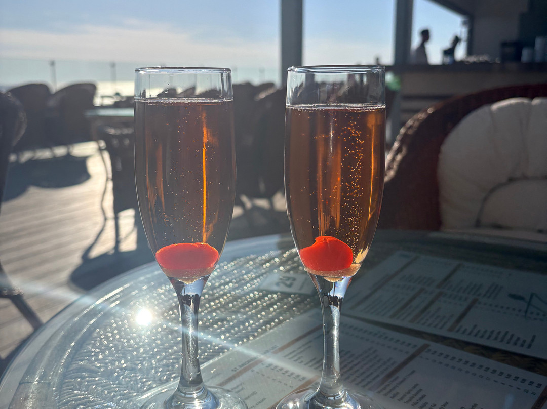 Constantinou Bros Pioneer Beach Hotel主图