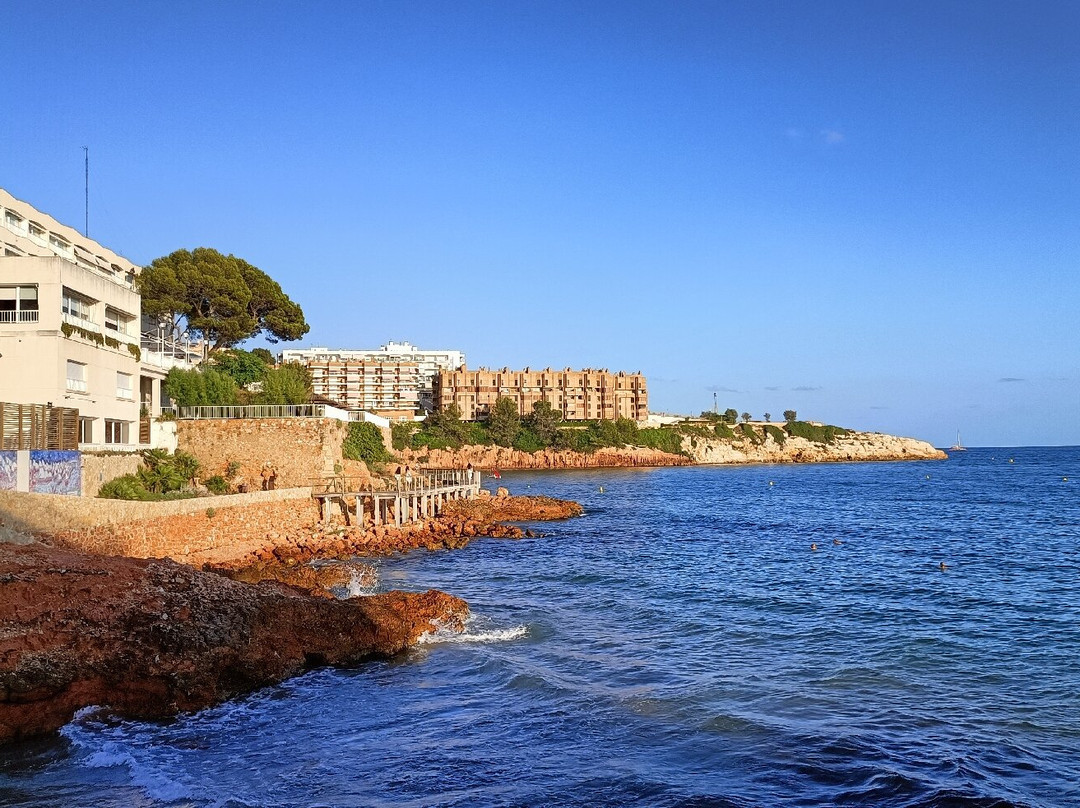 Cami de Ronda-萨洛必去景点
