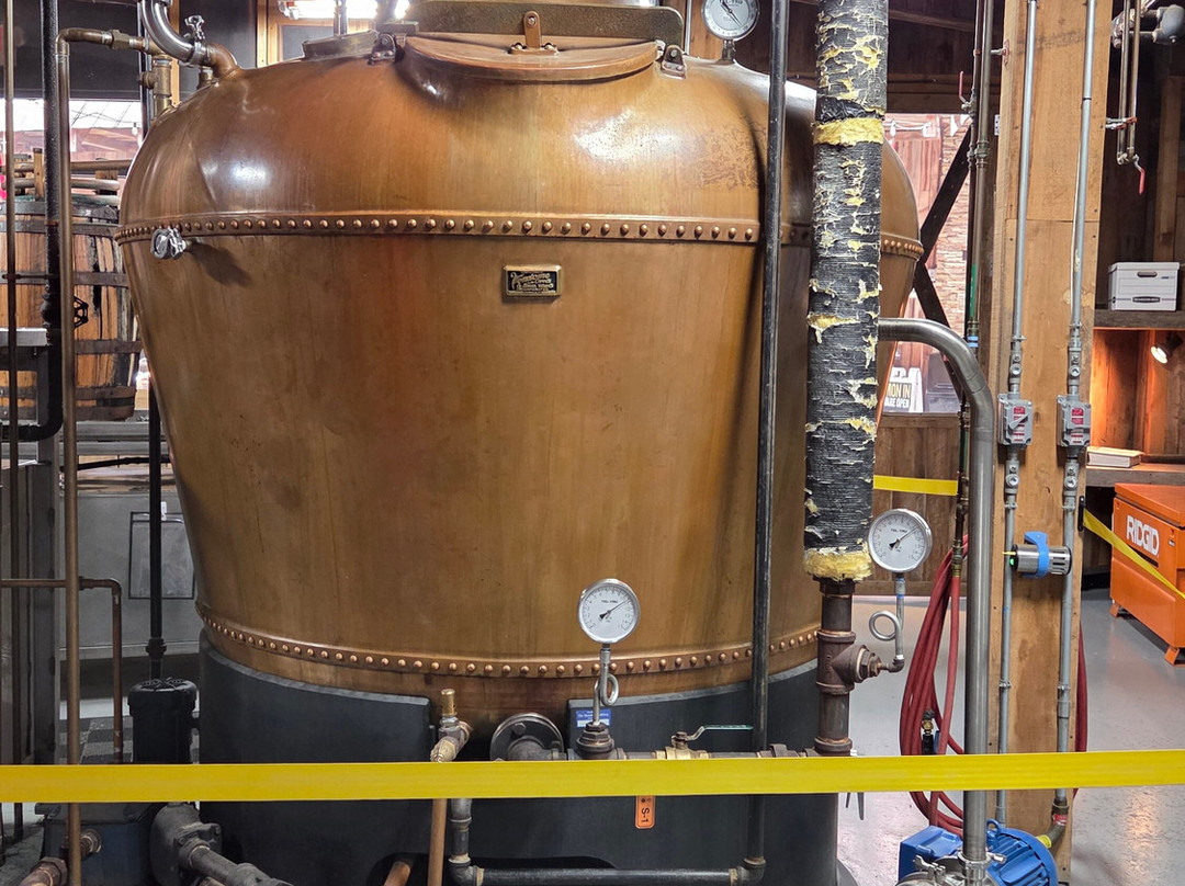 Ole Smoky Distillery - The Holler-盖林柏格必去景点