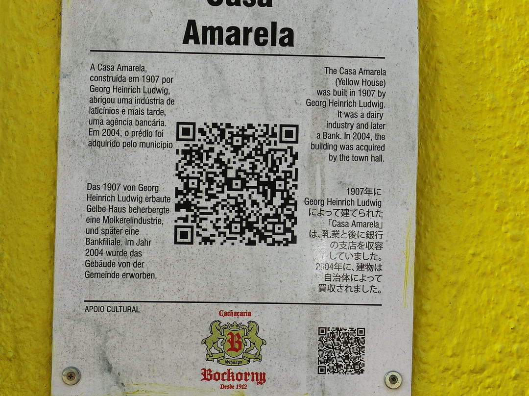 Casa Amarela e Café